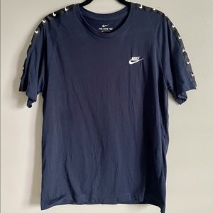 The Nike Tee Swish Ribbon Sleeve Detail Lining